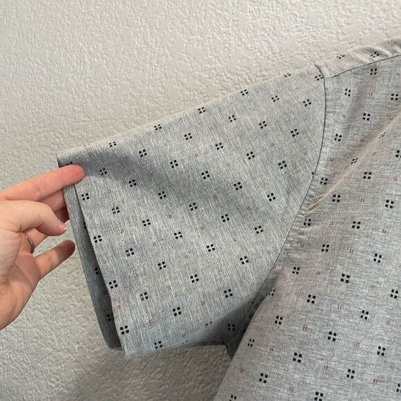 Molokai Surf Co Short Sleeve Gray Patterned Button Down Shirt Size Medium - Picture 3 of 9